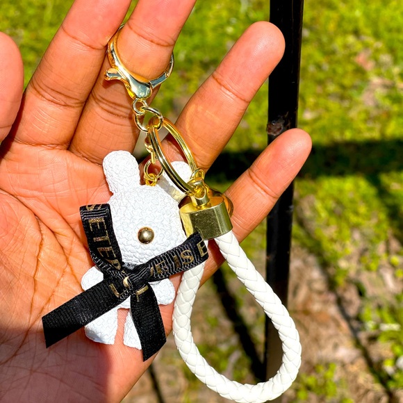 TEDDY BEAR KEYCHAINS - Picture 2 of 4